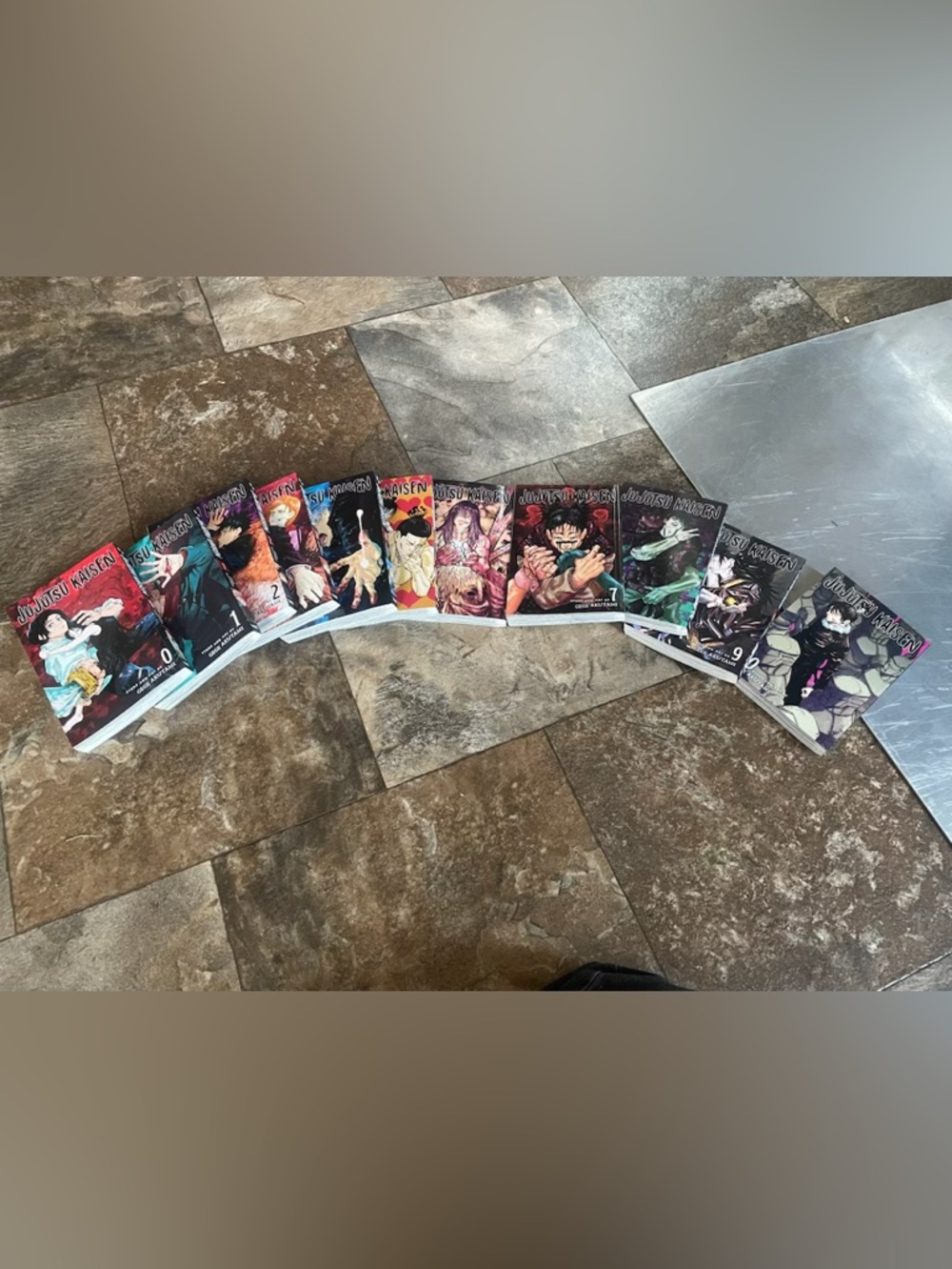 Jujutsu kaisen manga 0-10
In great condition
